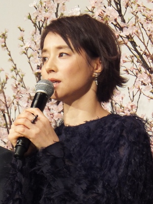 Staff S Report 大ヒット上映中 映画 悼む人 初日舞台あいさつ Yuriko Ishida Official Homepage 石田ゆり子公式ホームページ